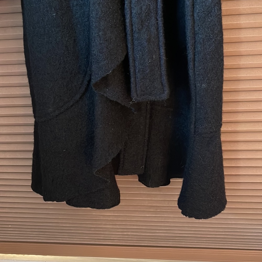 Fenn Write Manson 100% Wool Ruffle Wrap / Dress / Sweater Coat size M - Picture 4 of 10